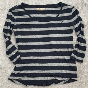 Hollister Women's Navy and Gray Shimmer Striped Top